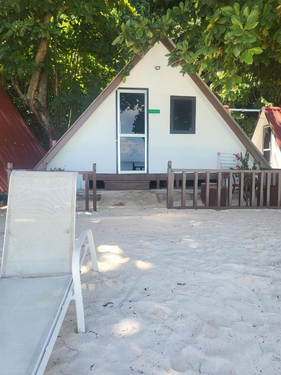 Dewati Roomstay B&B Lang Tengah 외부 사진