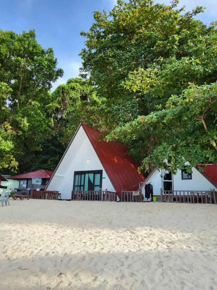 Dewati Roomstay B&B Lang Tengah 외부 사진